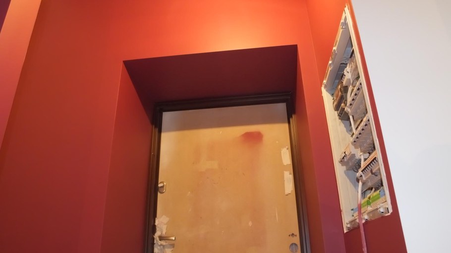 Крашеные дверные откосы