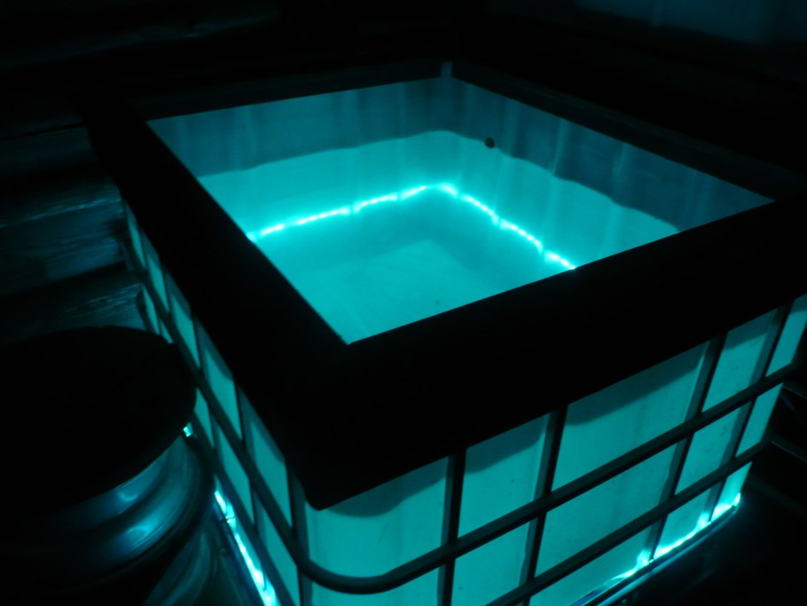 Подсветка бассейна
