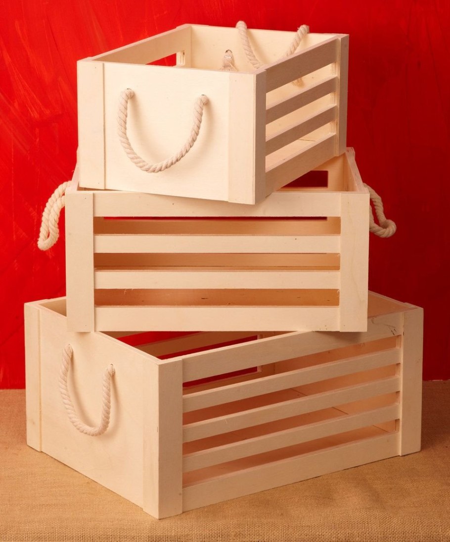 Деревянный ящик декоративный