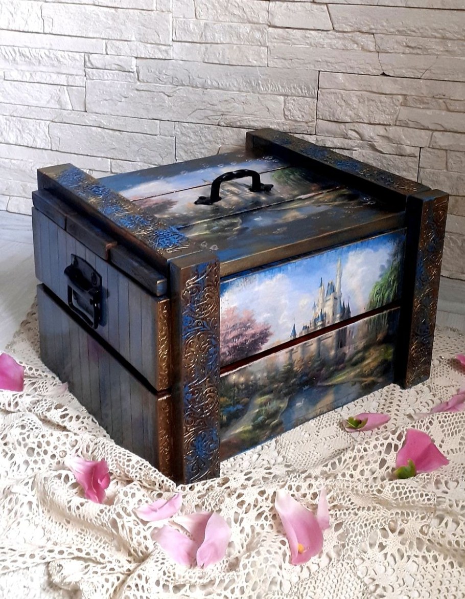 Ящик декоративный