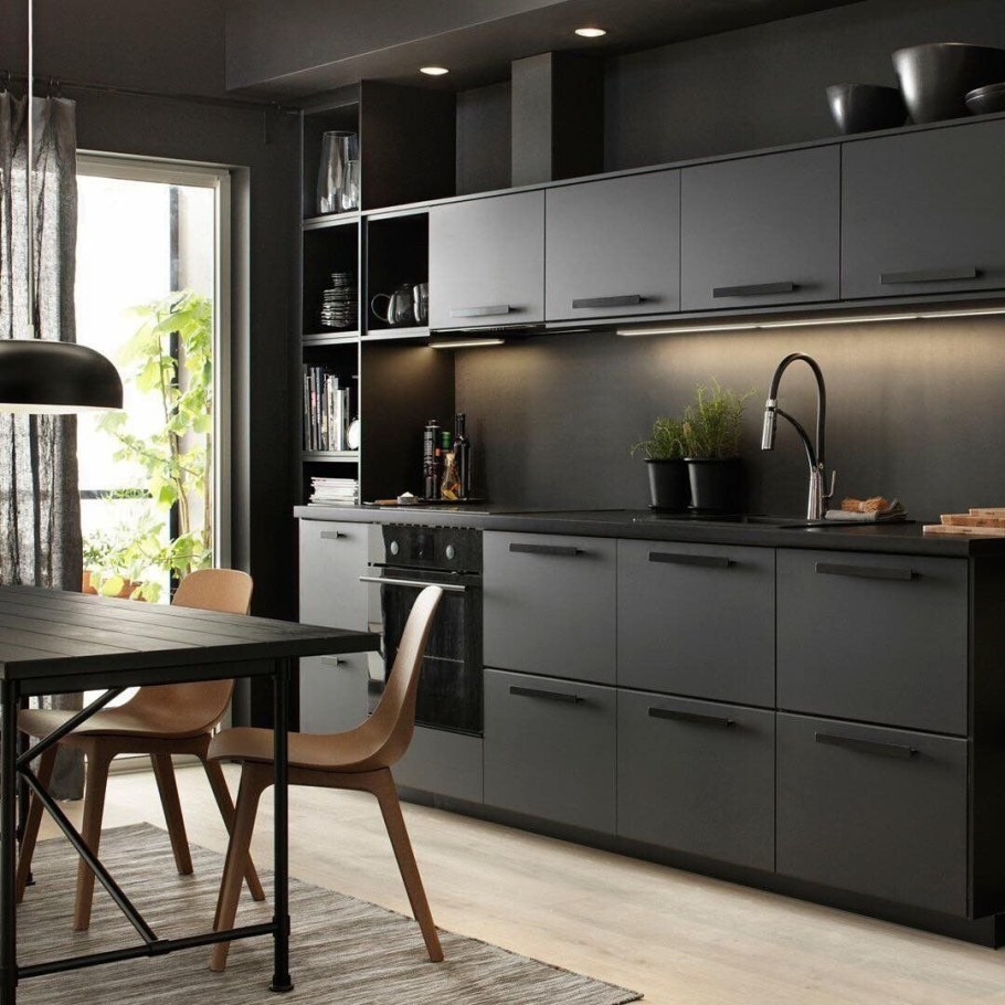 Черная матовая кухня икеа