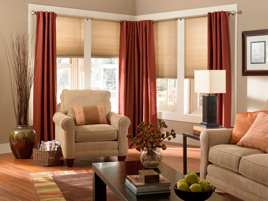 Портьеры в интерьере гостиной