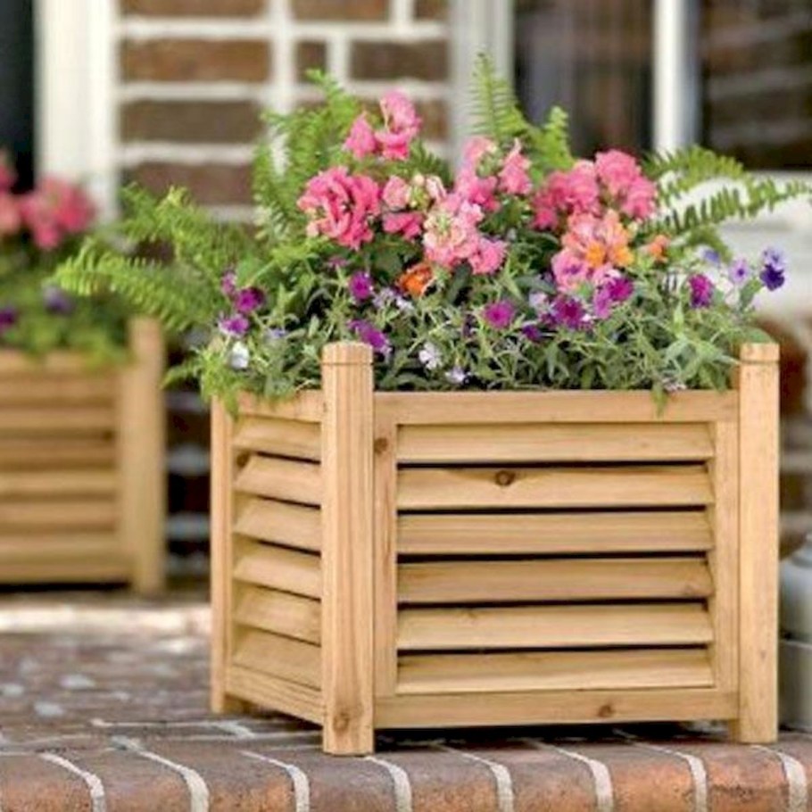 Ящик для цветов деревянный