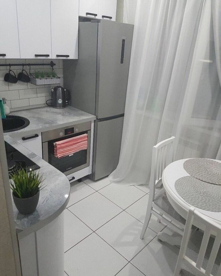 Кухня в хрущёвке 5 кв.м с холодильником