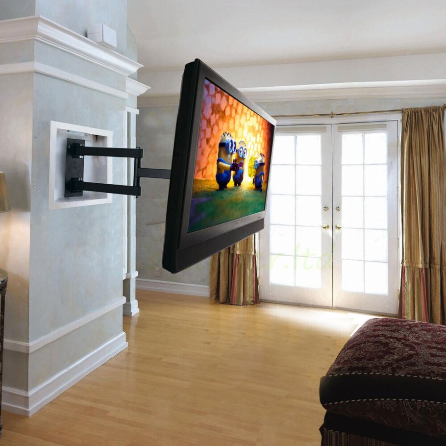 Телевизор на стене