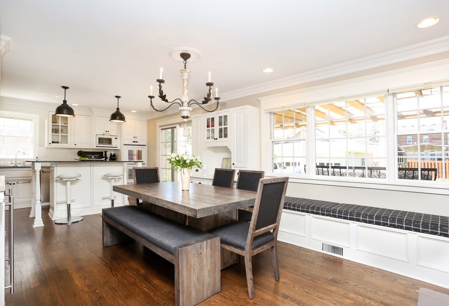 Интерьер проходной кухни