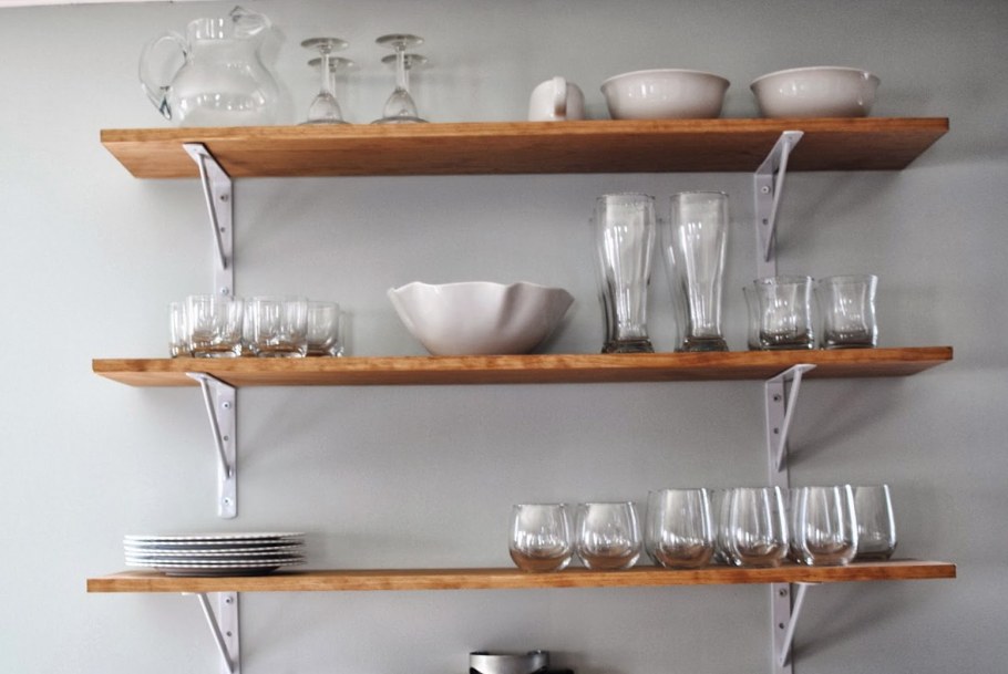 Полки на кухню навесные