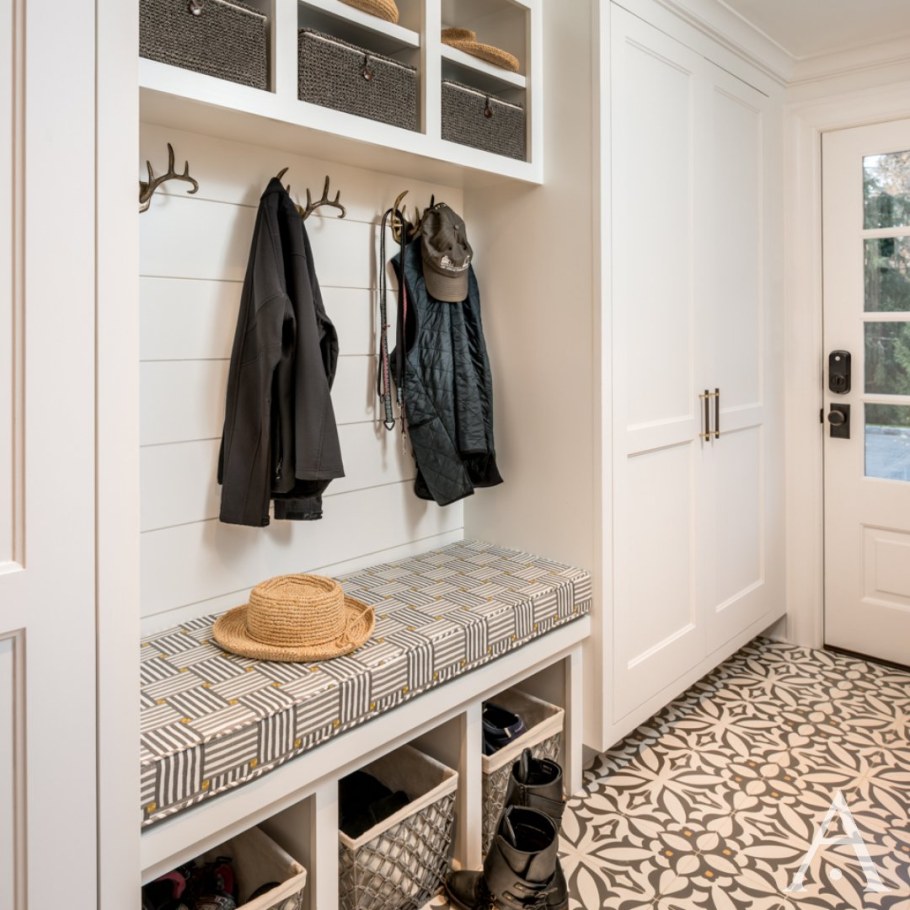 Сканди прихожая икеа