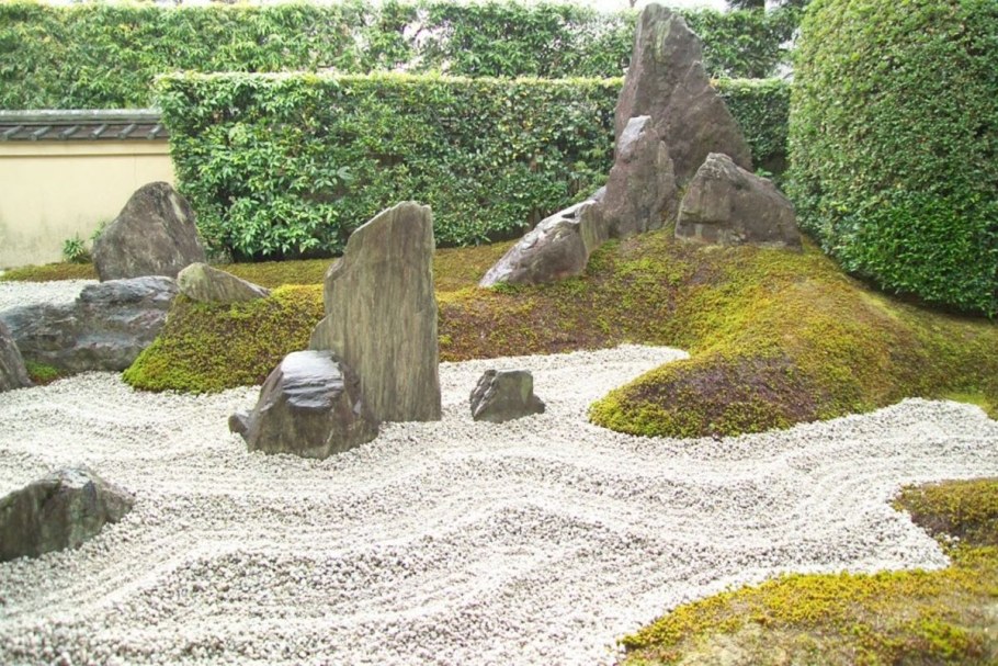 Сухой сад Каресансуи (храм Рёандзи в Киото)