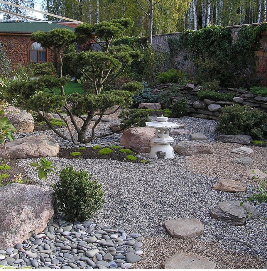 Сад камней в саду