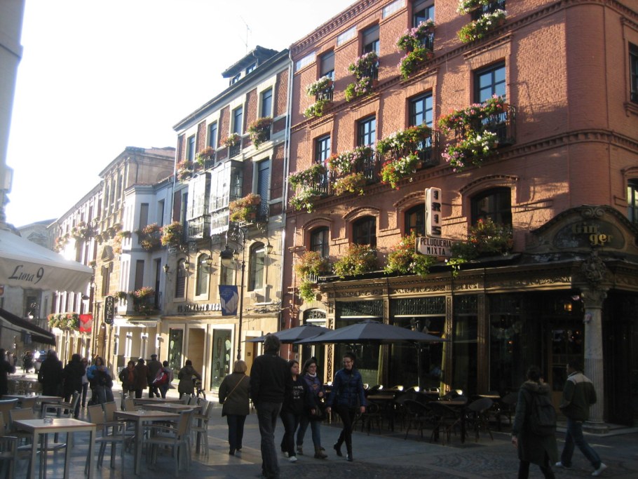 Колледж в городе Леон в Испании