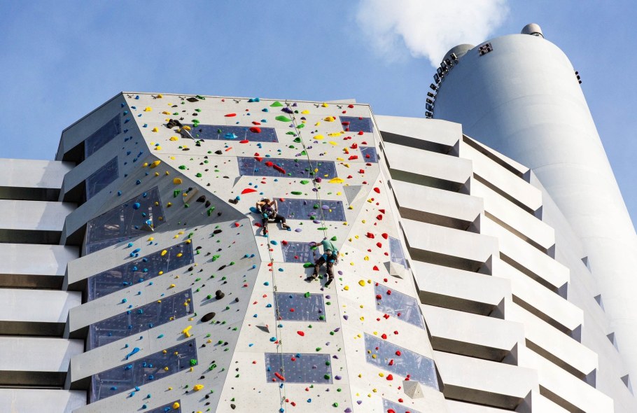 Мусороперерабатывающий завод в Копенгагене