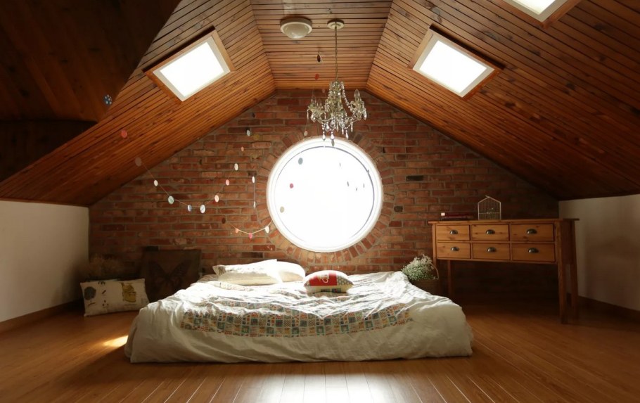 Интерьер мансарды