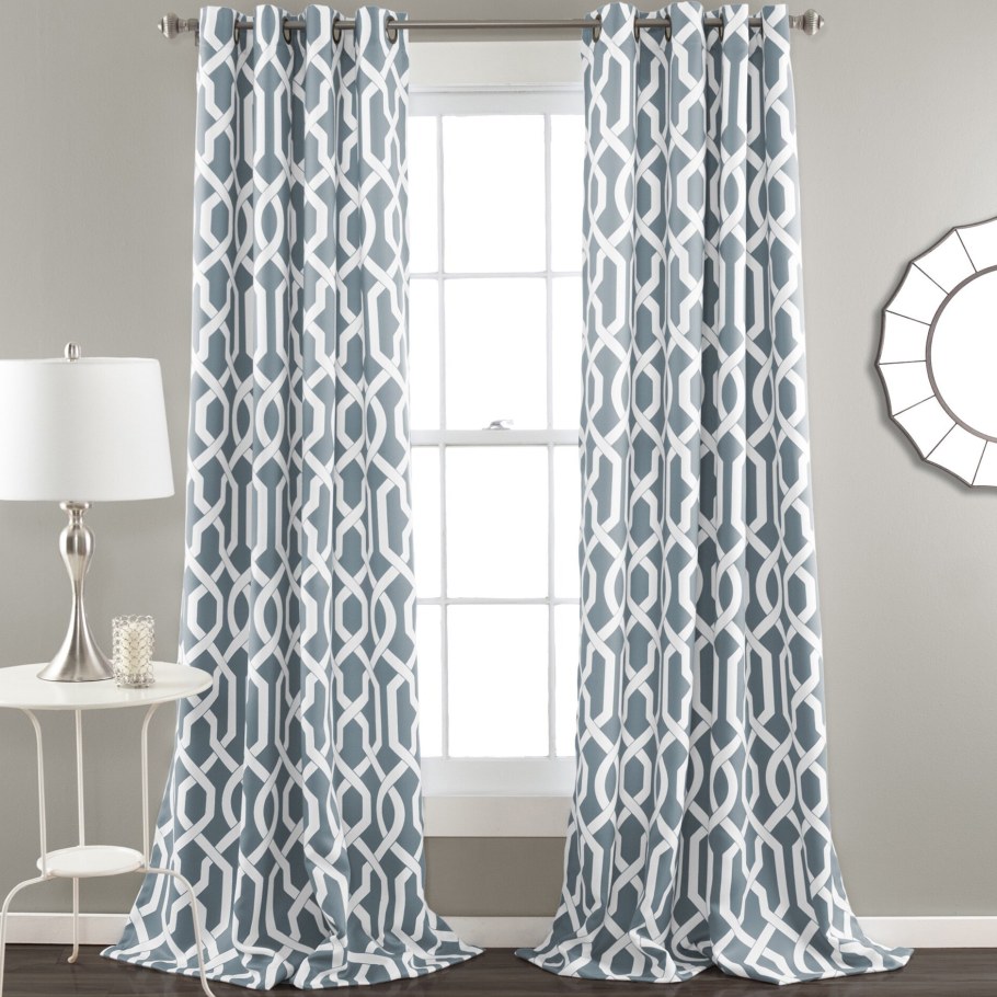 Шторы с геометрическим принтом