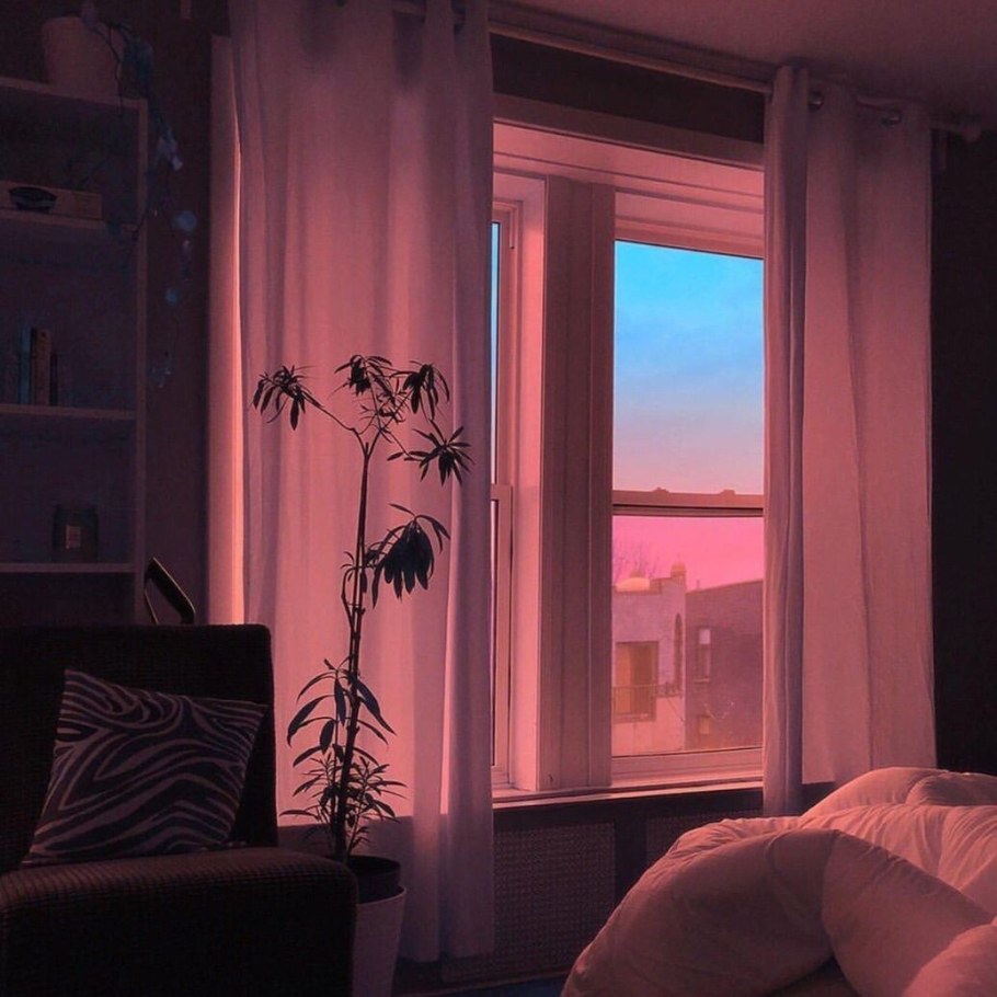 Красивая комната ночью