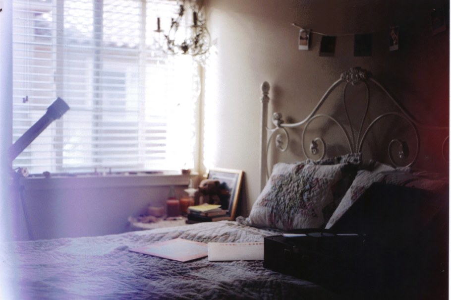 Комната с кроватью Эстетика