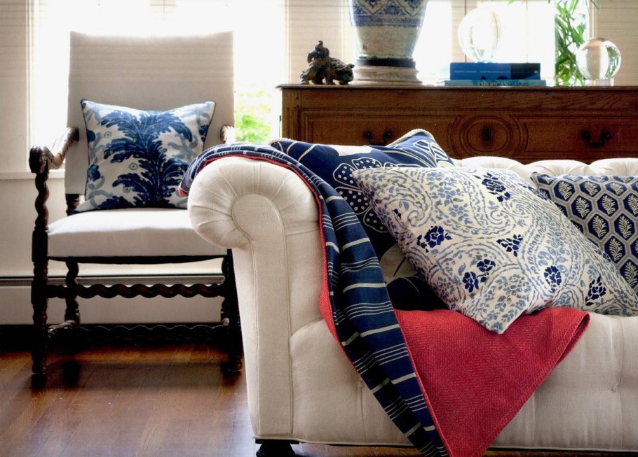 Пледы и подушки в интерьере