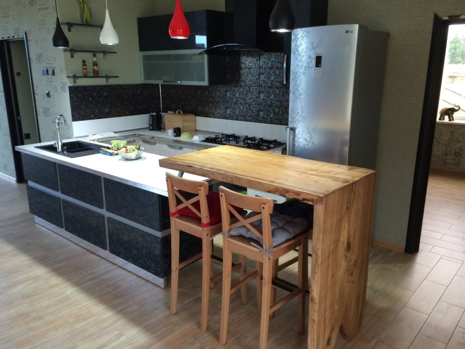 Барные стойки для кухни из дерева