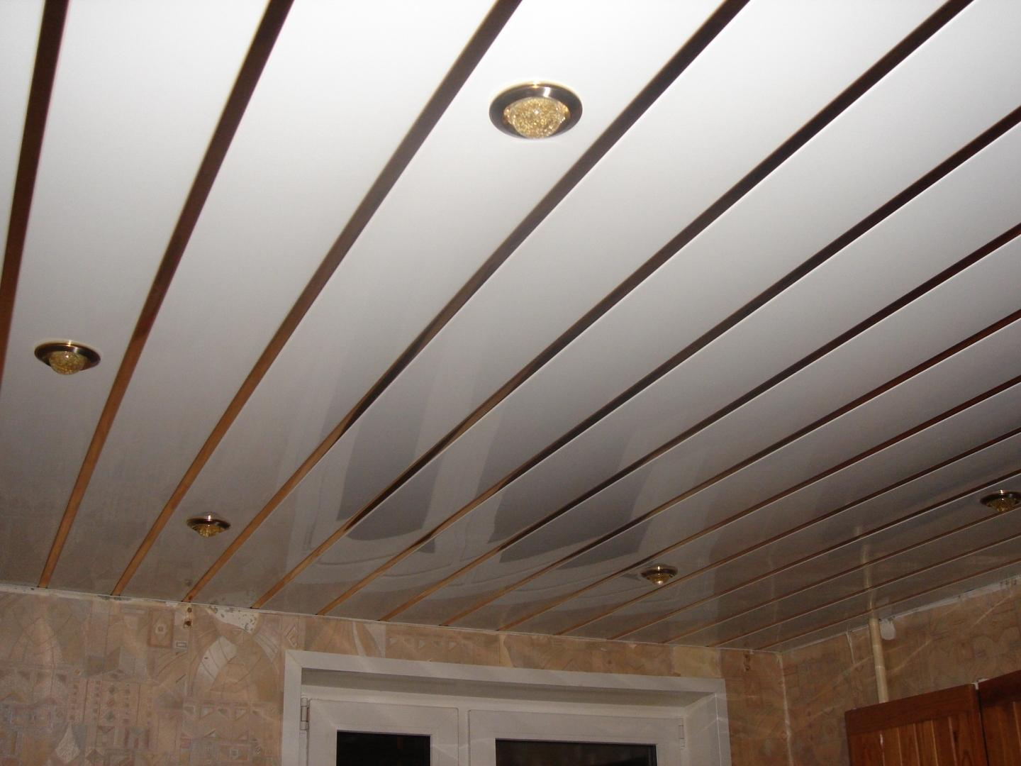 Пластиковый потолок пвх. Реечный потолок суперхром. Реечный потолок Cesal. Реечный потолок Цесал. Реечный потолок Albes. An185/a.