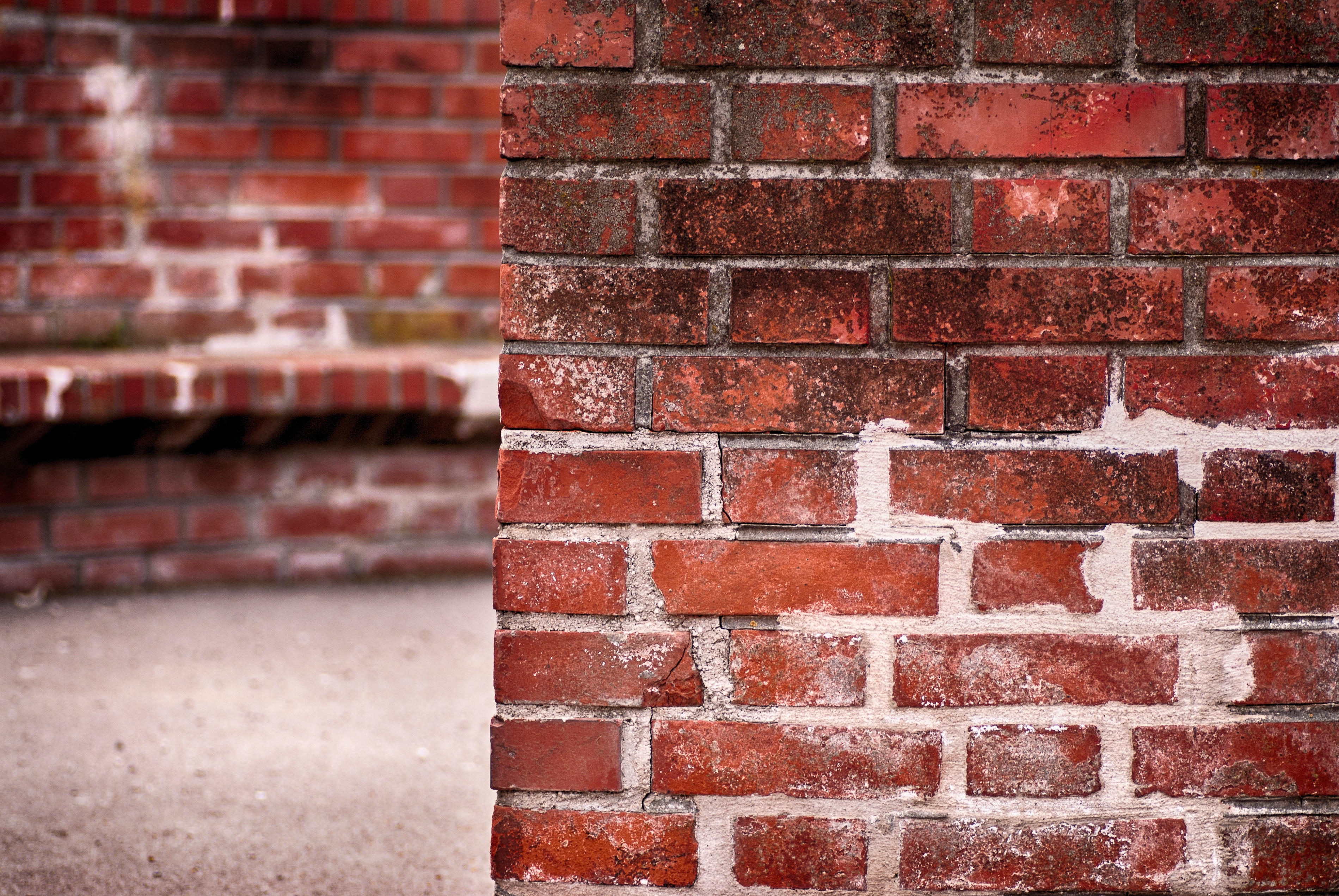 Стена из кирпича. Red Brick (красный кирпич) сайдинг. Кирпичная стена. Красивая кирпичная стена. Угол кирпичной стены.