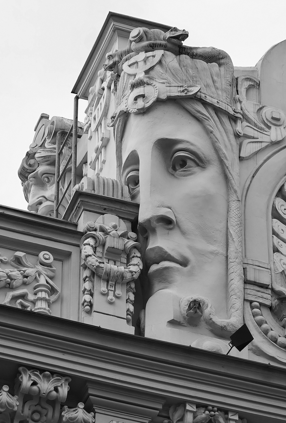 Маскароны в архитектуре