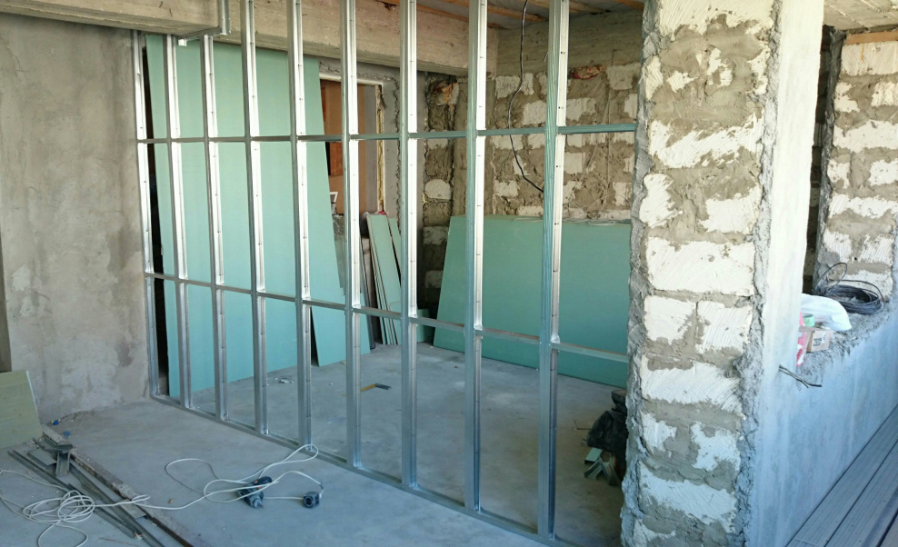 Гипсокартонная перегородка каркас