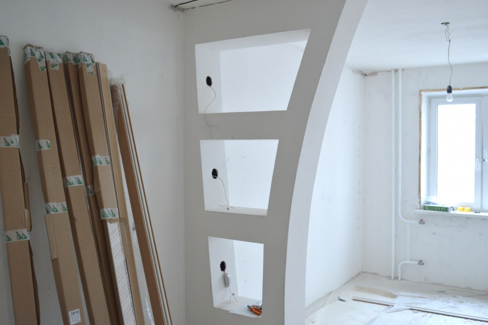 Декоративная стенка из гипсокартона