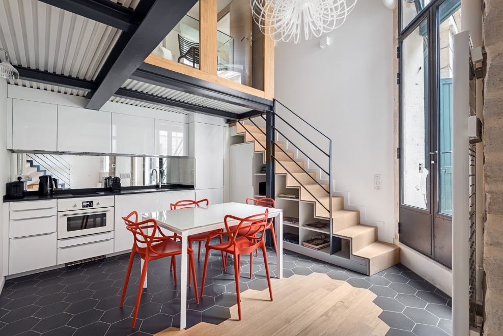 Двухуровневая квартира 100 кв м