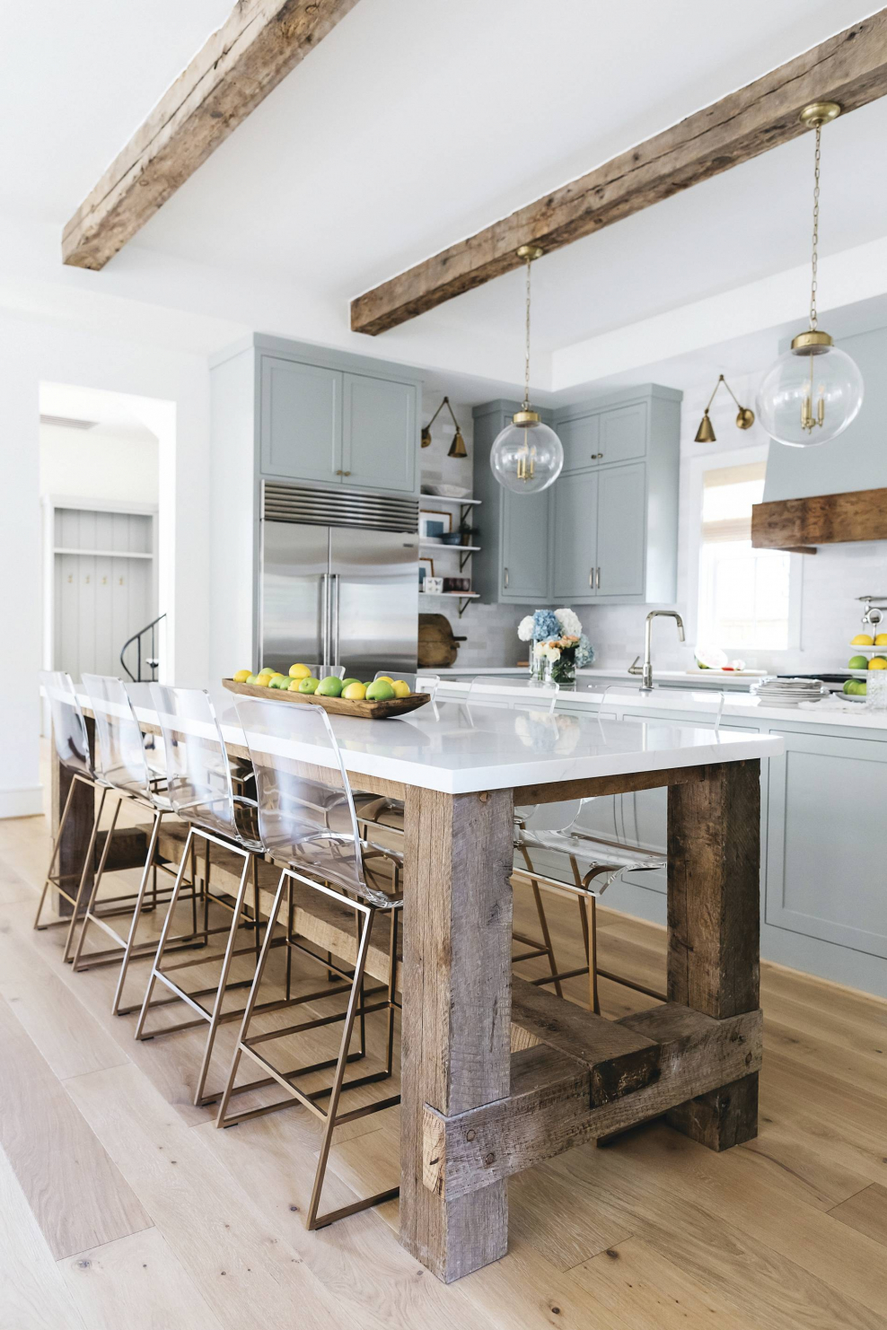 Столешница переходящая в барную стойку