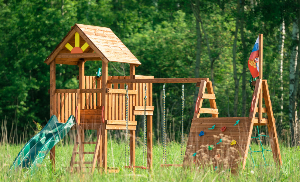 Детский деревянный городок