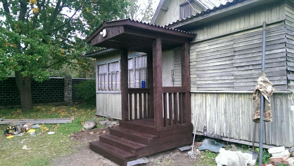 Крыльцо избы