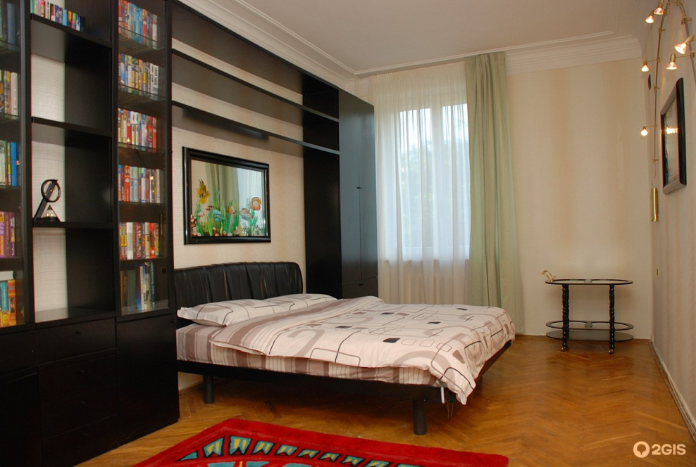 Комната с ремонтом и мебелью