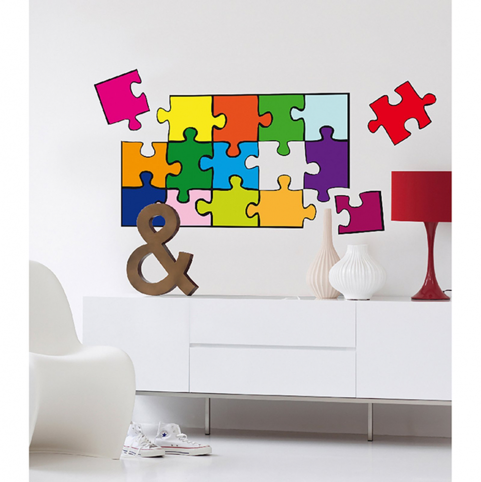 Пазлы на стене декор
