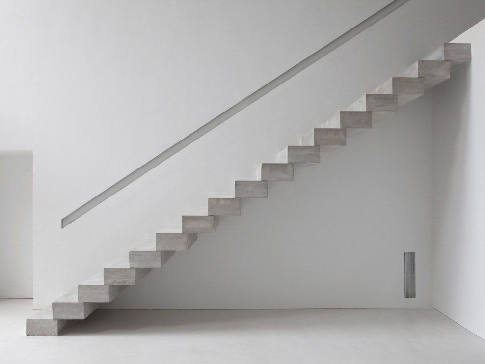 Лестница бетонная одномаршевая межэтажная