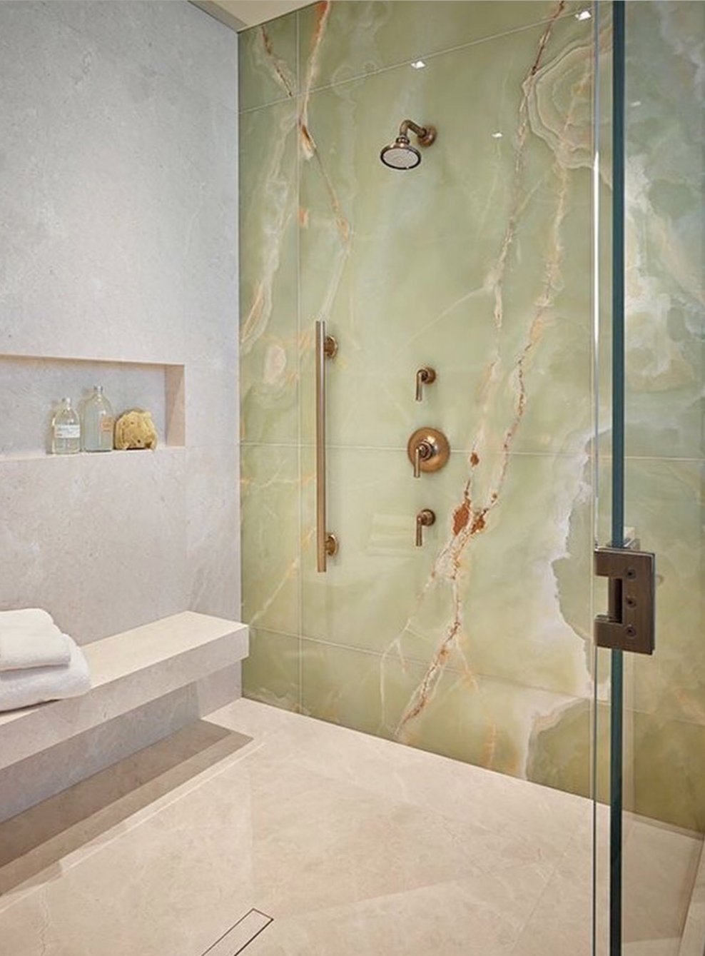 Оникс зеленый мрамор ванная