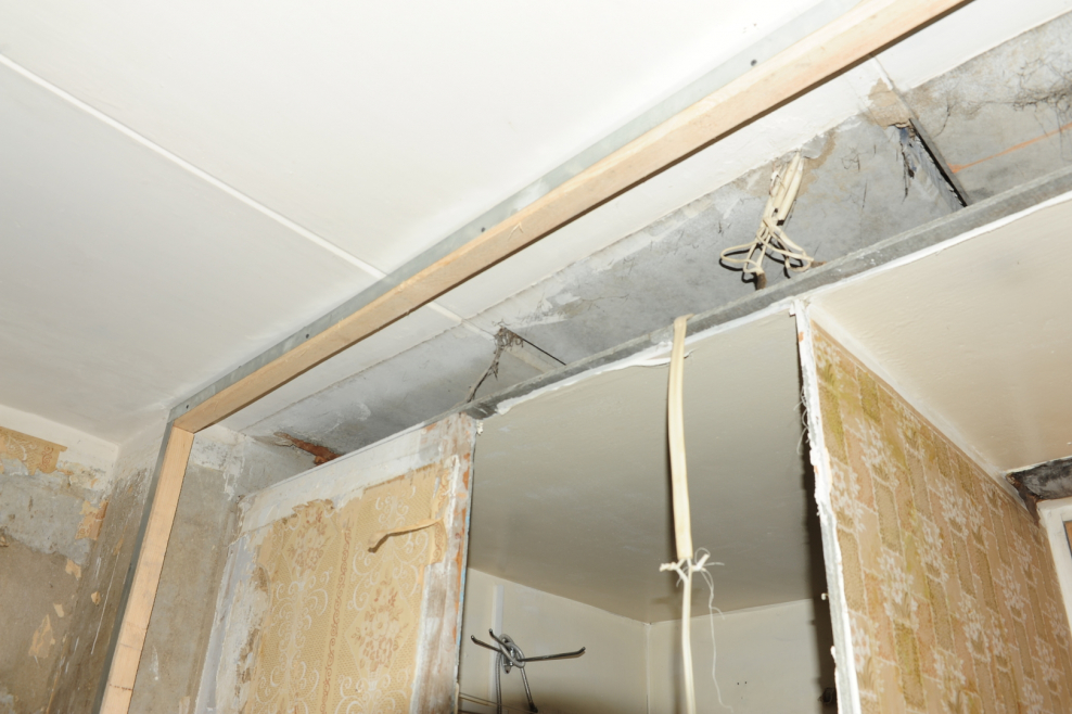 Демонтаж короба санузла