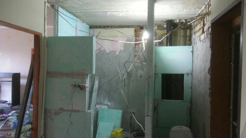 Демонтаж пазогребневых перегородок