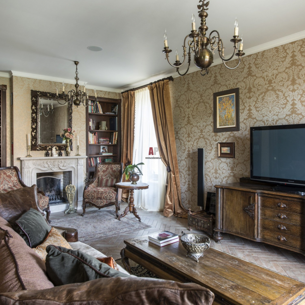 Старинный стиль в интерьере гостиной