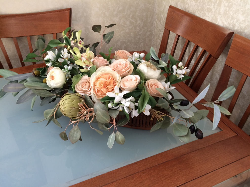 Цветочные композиции на обеденный стол