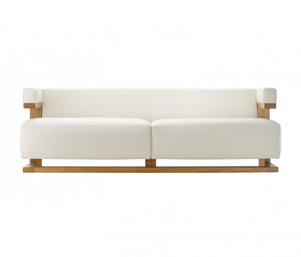 Белый деревянный диван