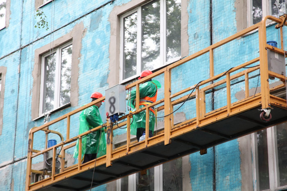 Стена до ремонта