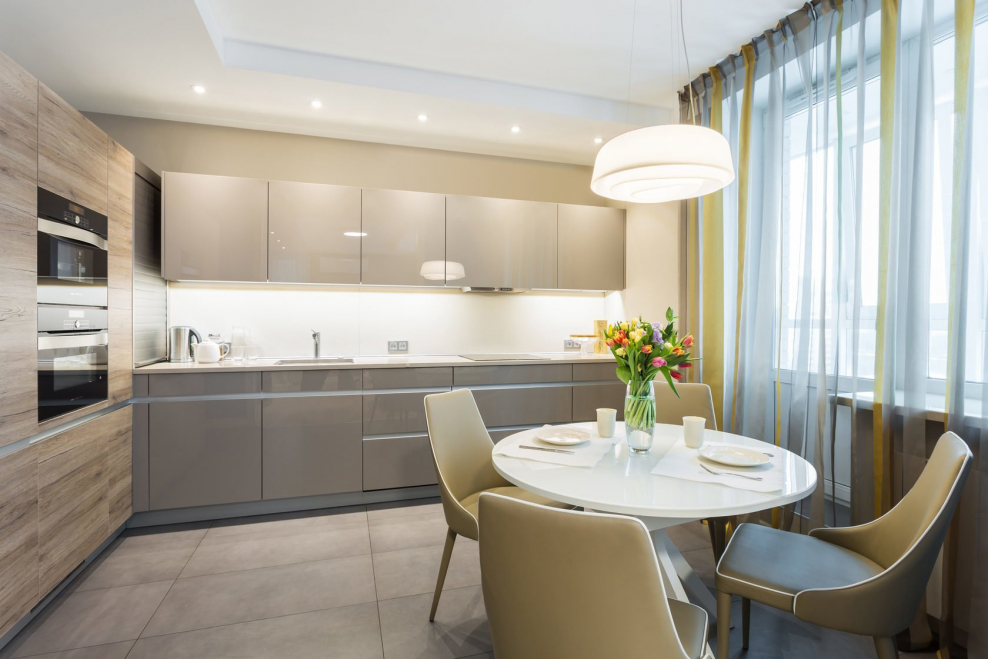 Красивые кухни в светлых тонах