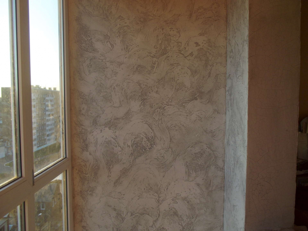 Декоративная штукатурка на балконе