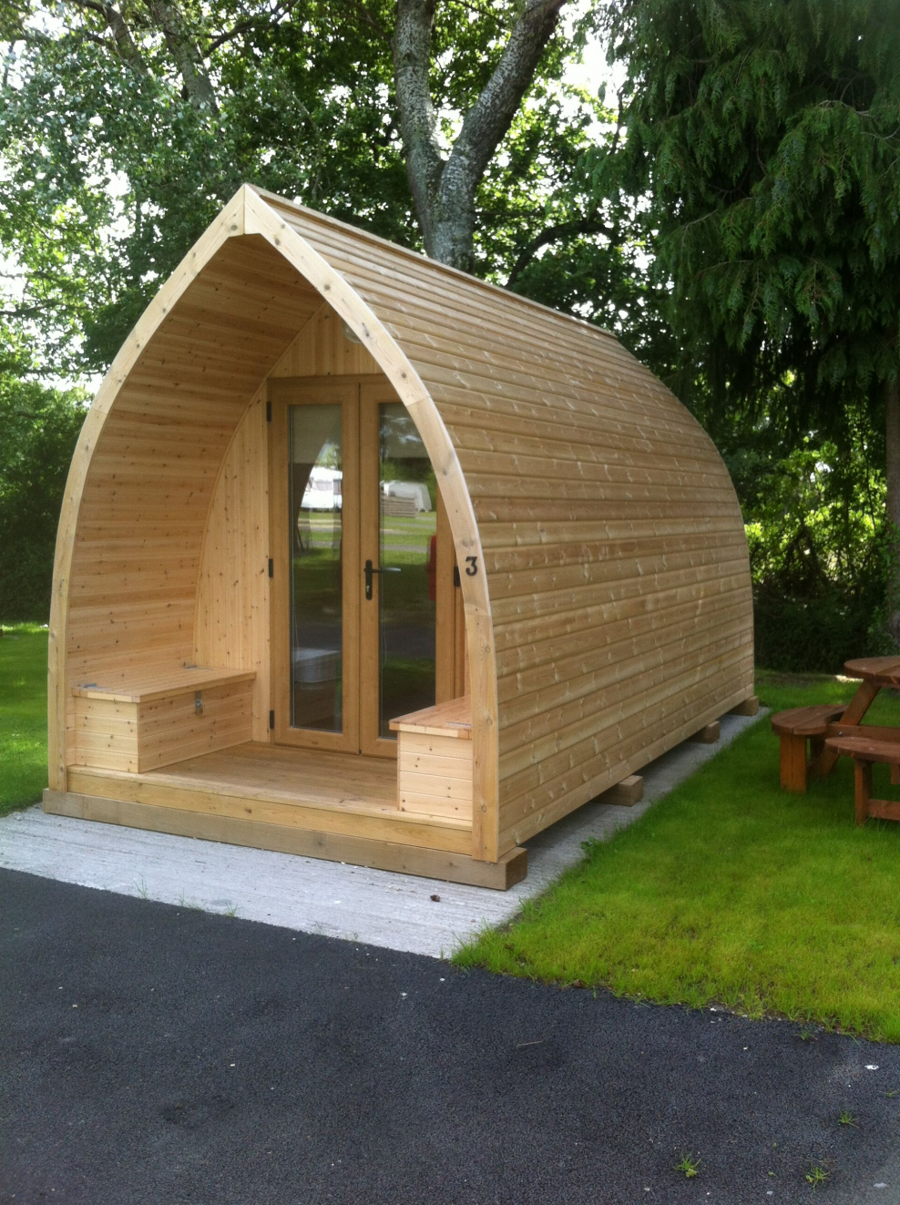 Деревянный летний домик