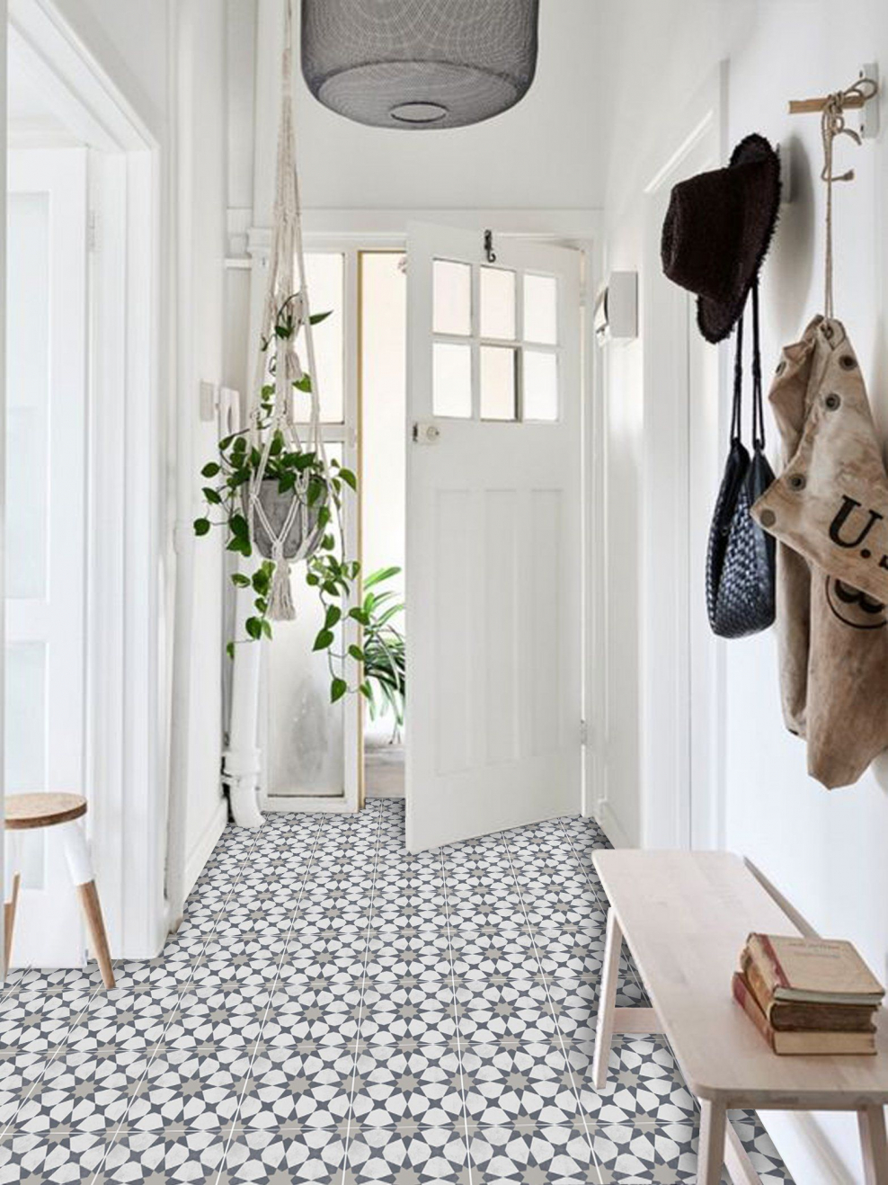 Плитка в коридоре в скандинавском стиле
