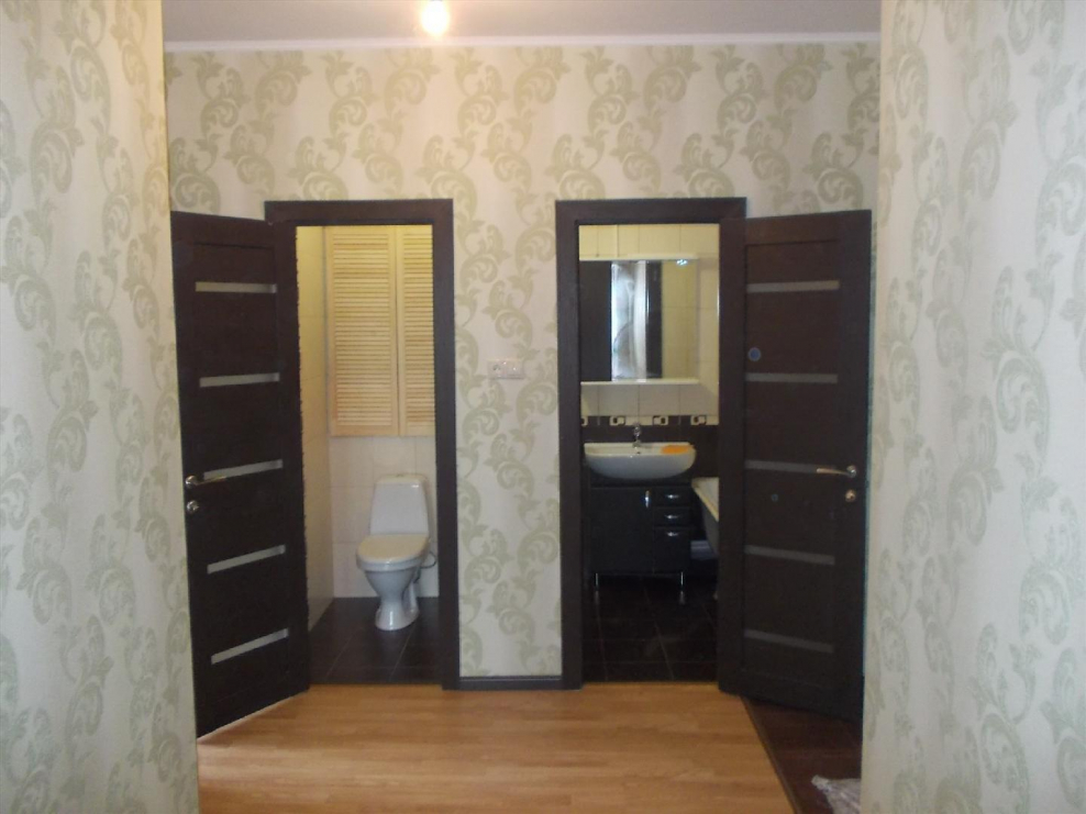 Прихожая в двухкомнатной кв