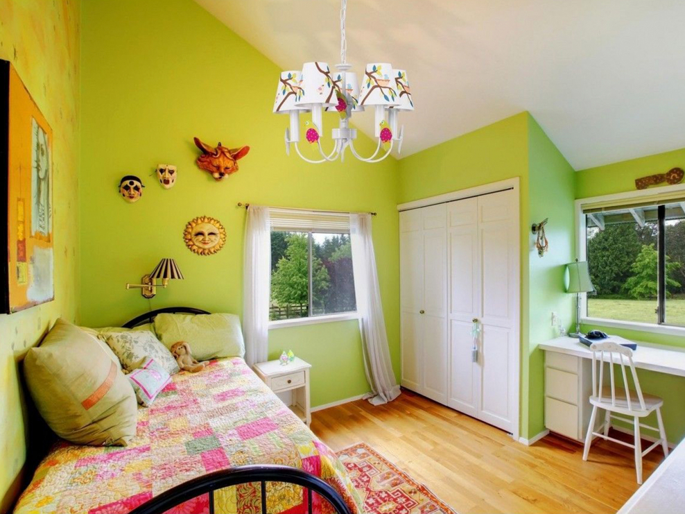 Детская комната в салатовых тонах
