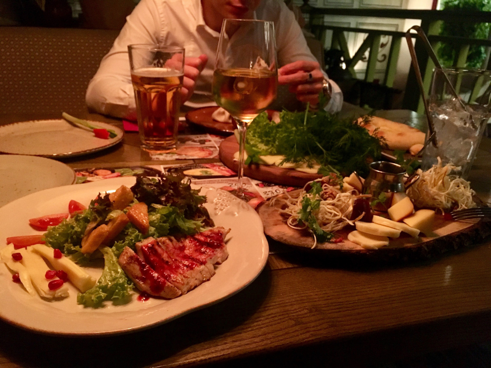 Стол из ресторана