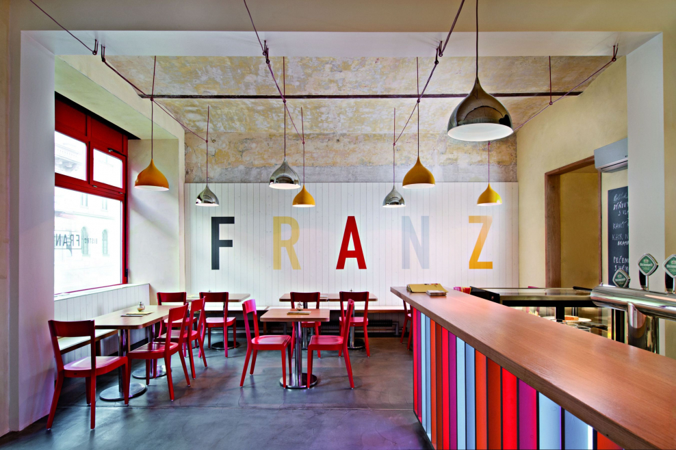 Кафе бистро в модном стиле