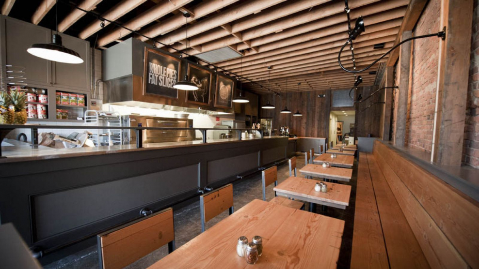 Интерьер кафе с едой